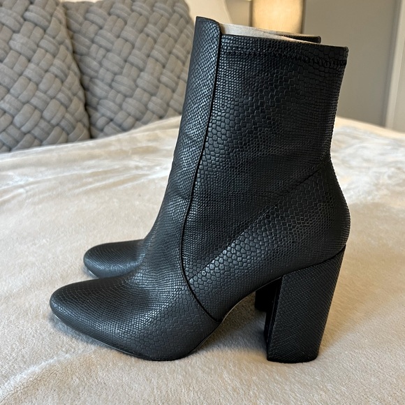Aldo Shoes - Aldo AURELLA Black Snakeskin Ankle Boots